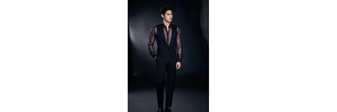 Sheer and Layered: The Transparent Trend Sheer and Layered: The Transparent Trend